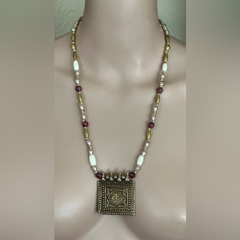 26 inch African Inspired bead necklace NWOT - Picture 8 of 11